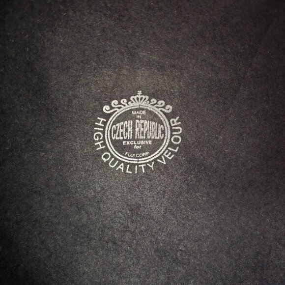 Black Velour Hat - Picture 3 of 4